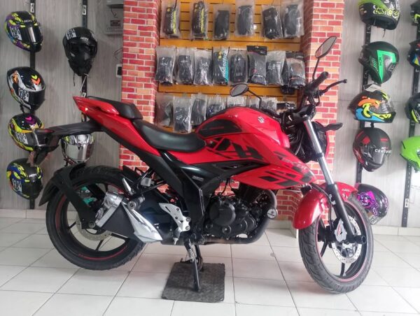 Suzuki Gixxer 150 FI ABS Modelo 2023 - Image 5