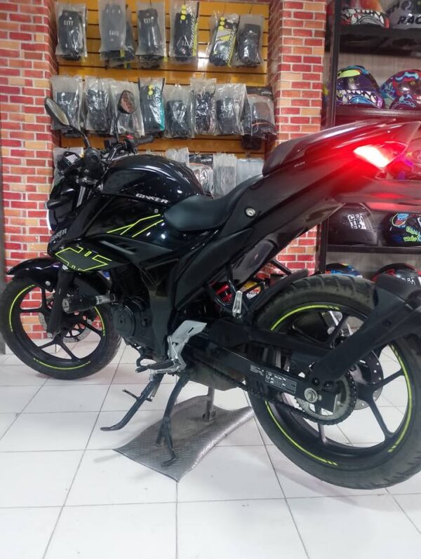 Suzuki Gixxer 150 FI ABS Modelo 2026 – Con garantía y muy pocos kilómetros - Image 6