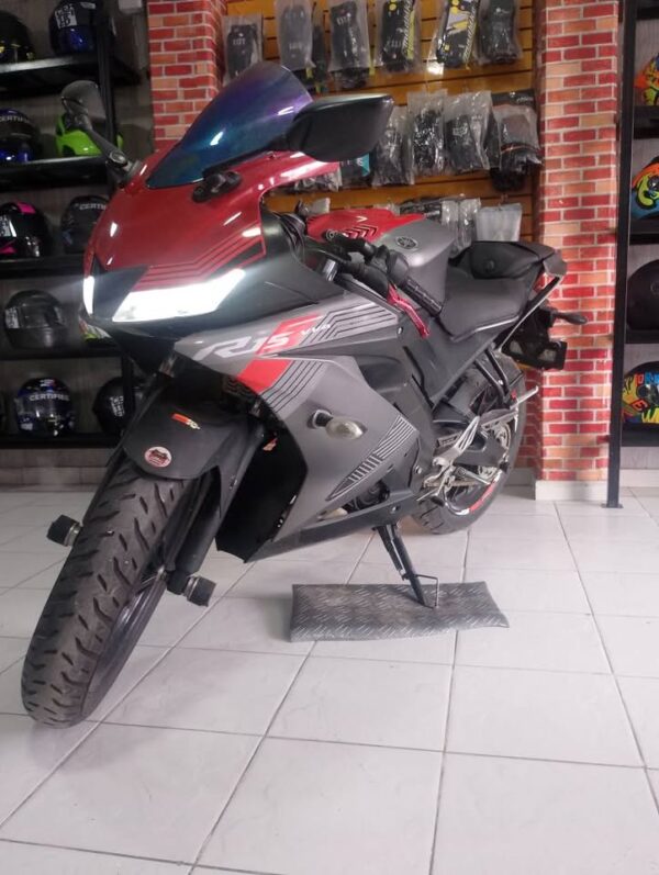 Yamaha R15 V3 FI ABS Modelo 2022 – Único dueño, excelente estado - Image 6