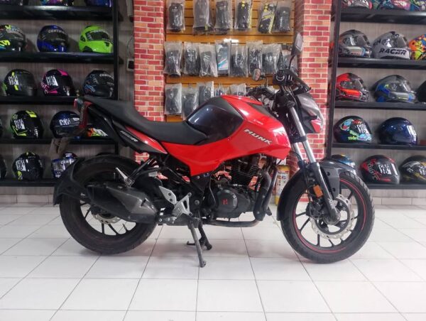 Hero Hunk 160R Modelo 2022 - Image 7