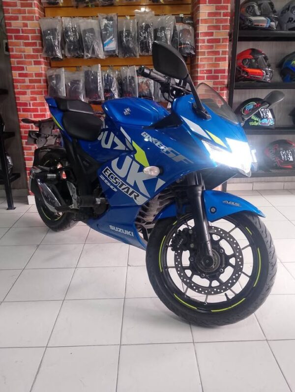 Suzuki Gixxer SF 250 Modelo 2024 – Excelente estado, único dueño - Image 5
