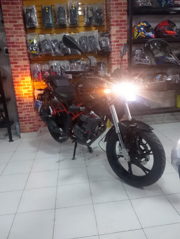 Benelli TNT 150 Modelo 2022 - Image 2