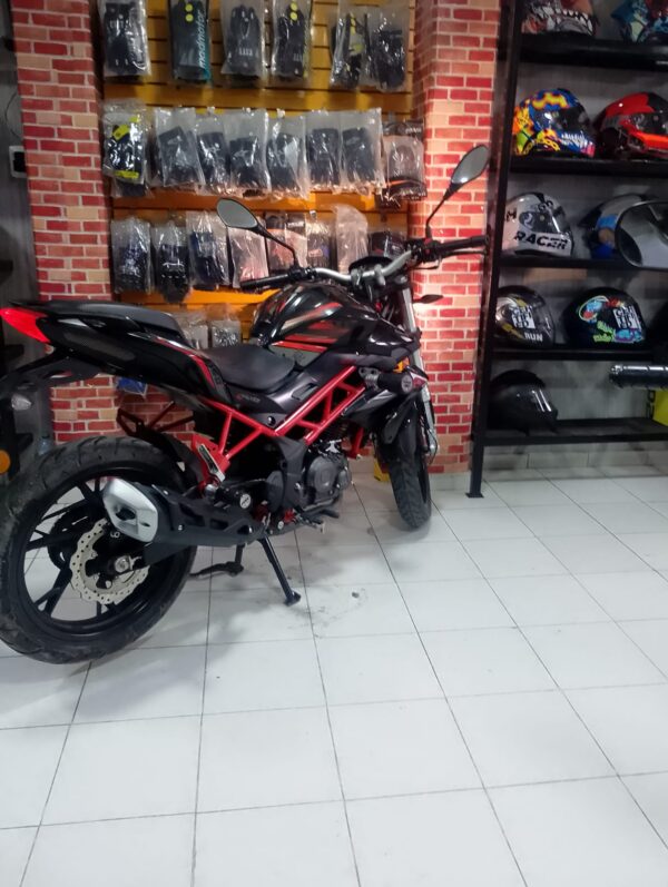 Benelli TNT 150 Modelo 2022 - Image 3