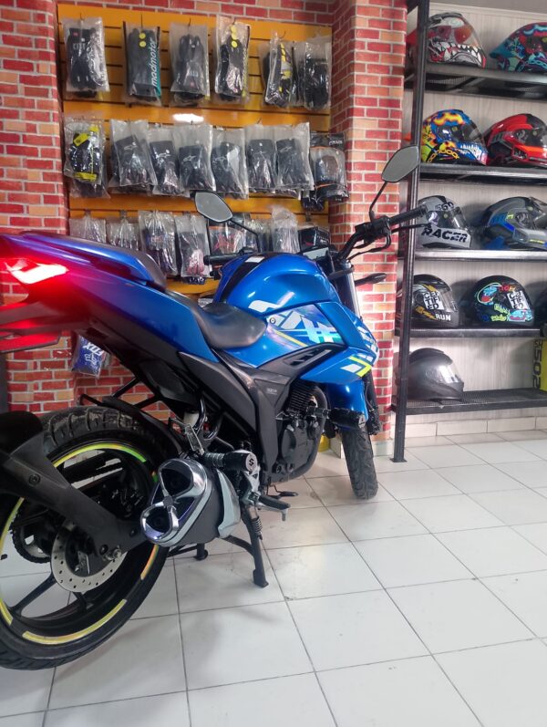 Suzuki Gixxer FI 150 Modelo 2023 - Image 3