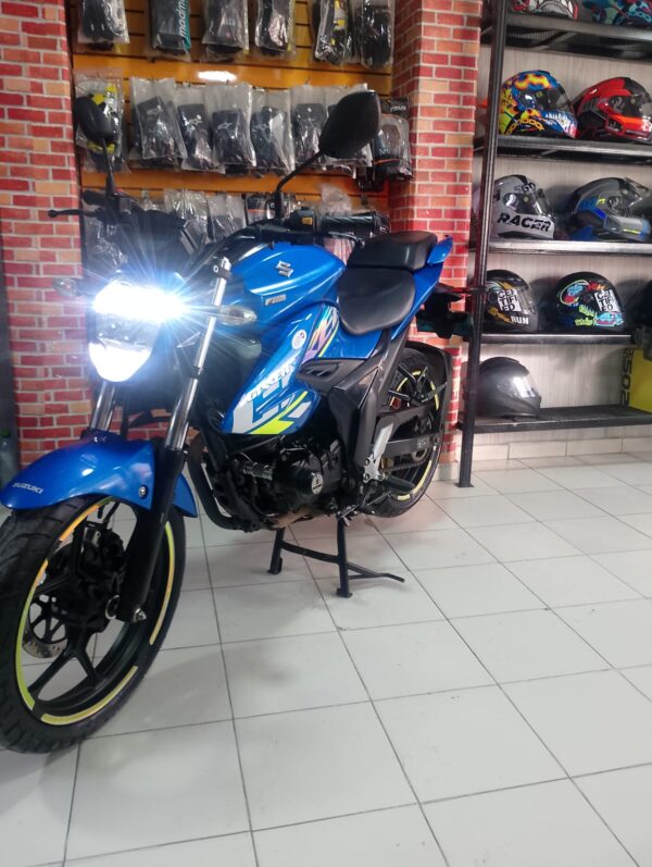 Suzuki Gixxer FI 150 Modelo 2023 - Image 4