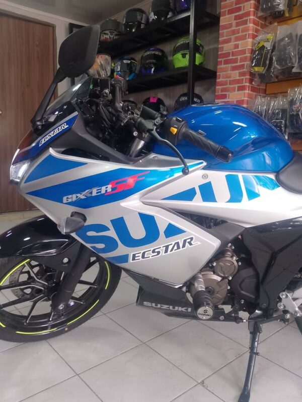 Suzuki Gixxer SF 250 Modelo 2024 - Image 4