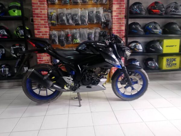 Suzuki GSX-S 150 Modelo 2022 - Image 4