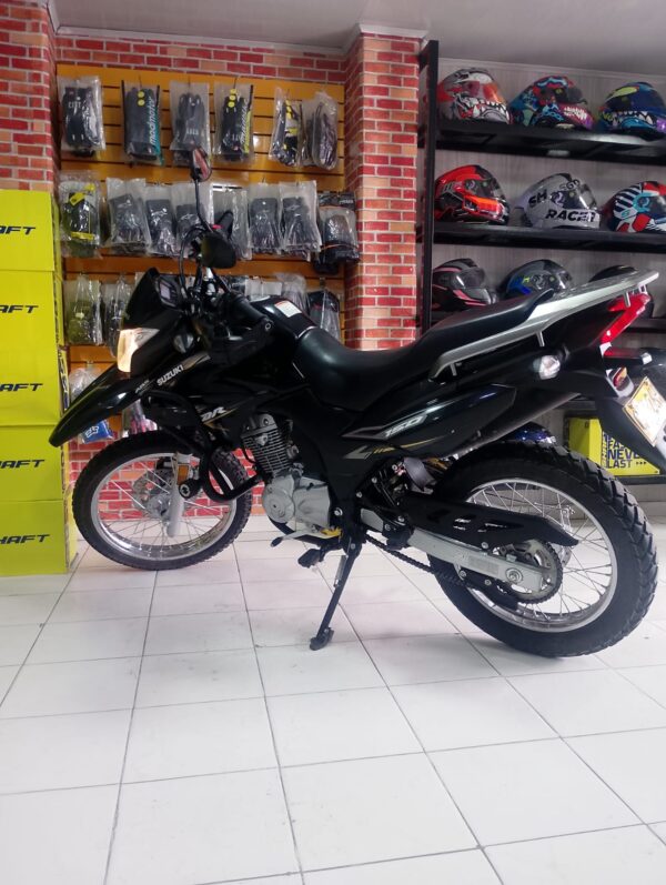 Suzuki DR 150 FI Modelo 2025 - Image 5