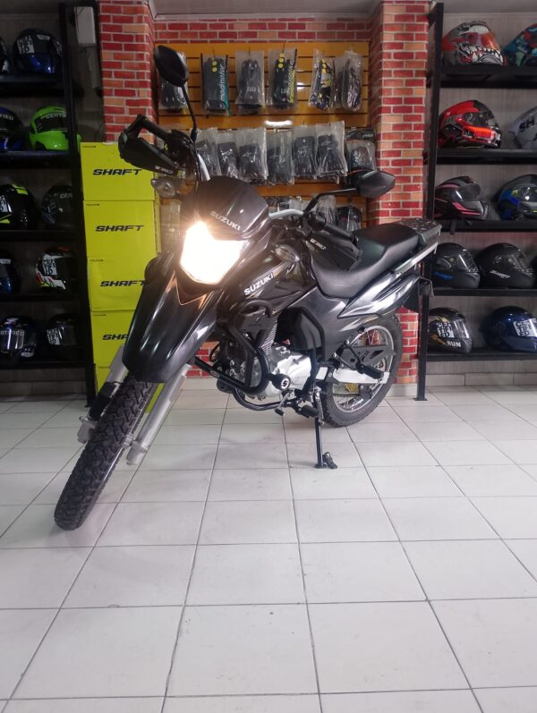 Suzuki DR 150 FI Modelo 2025 - Image 3