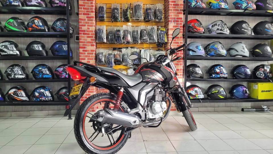 Suzuki GSX 125 modelo 2024 en venta – Excelente estado - Image 6