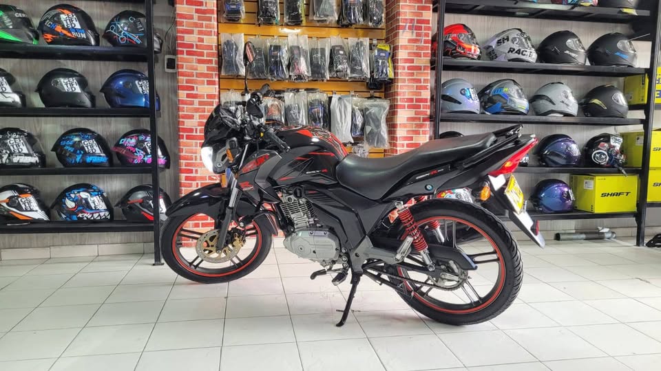 Suzuki GSX 125 modelo 2024 en venta – Excelente estado - Image 4