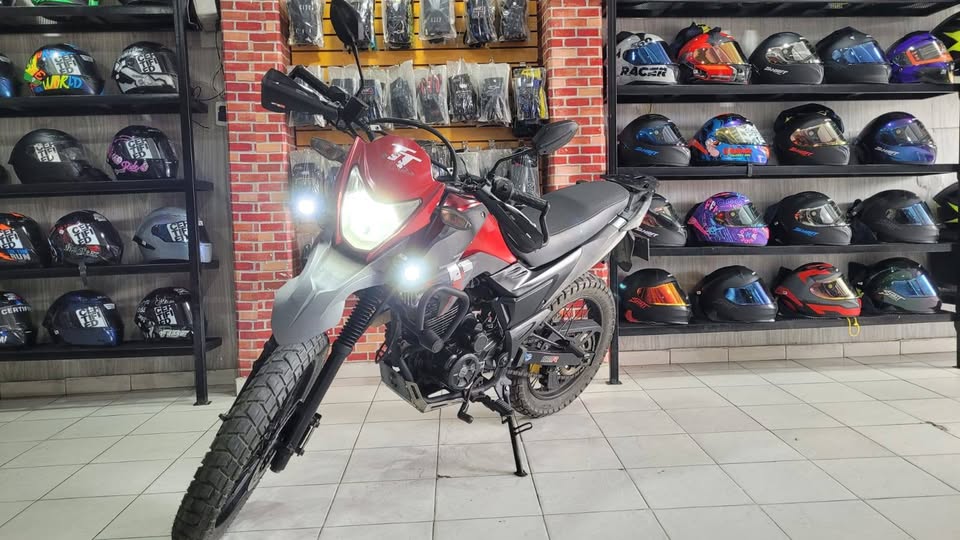 Akt TTR 180 modelo 2016 en venta – Excelente estado